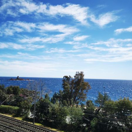 Mobil Home Neuf Camping L Ile Dor Plage St Raphael Avec Piscine Saint-Raphaël Εξωτερικό φωτογραφία