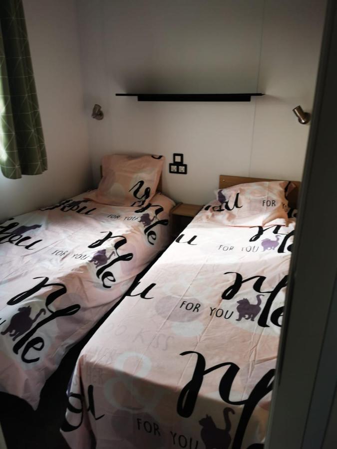 Mobil Home Neuf Camping L Ile Dor Plage St Raphael Avec Piscine Saint-Raphaël Εξωτερικό φωτογραφία